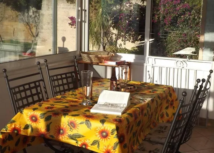 Semesterbostad Casa Solemar Imperia